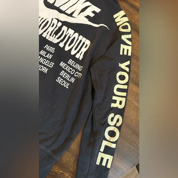 Nike World Tour Men’s Hoodie-Size Large - Picture 5 of 14